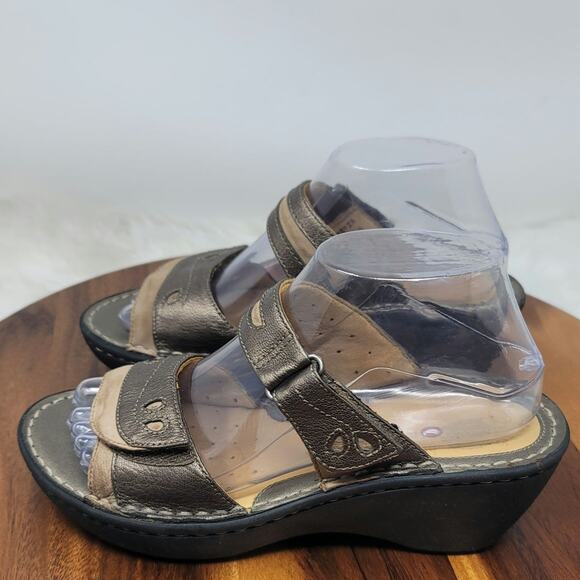 Clarks Unstructured Un Ames Bronze Leather Women's Wedge Sandals 7 - Picture 2 of 6